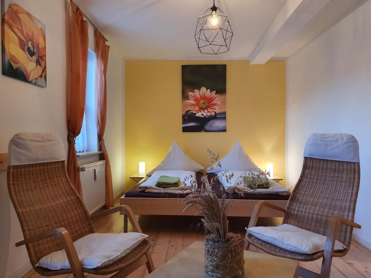 Pension Schuetze Daasdorf am Berge ภายนอก รูปภาพ