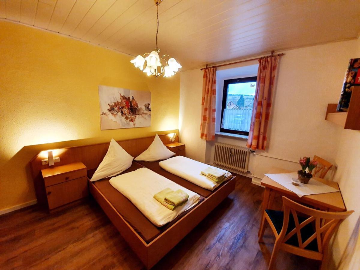 Pension Schuetze Daasdorf am Berge ภายนอก รูปภาพ