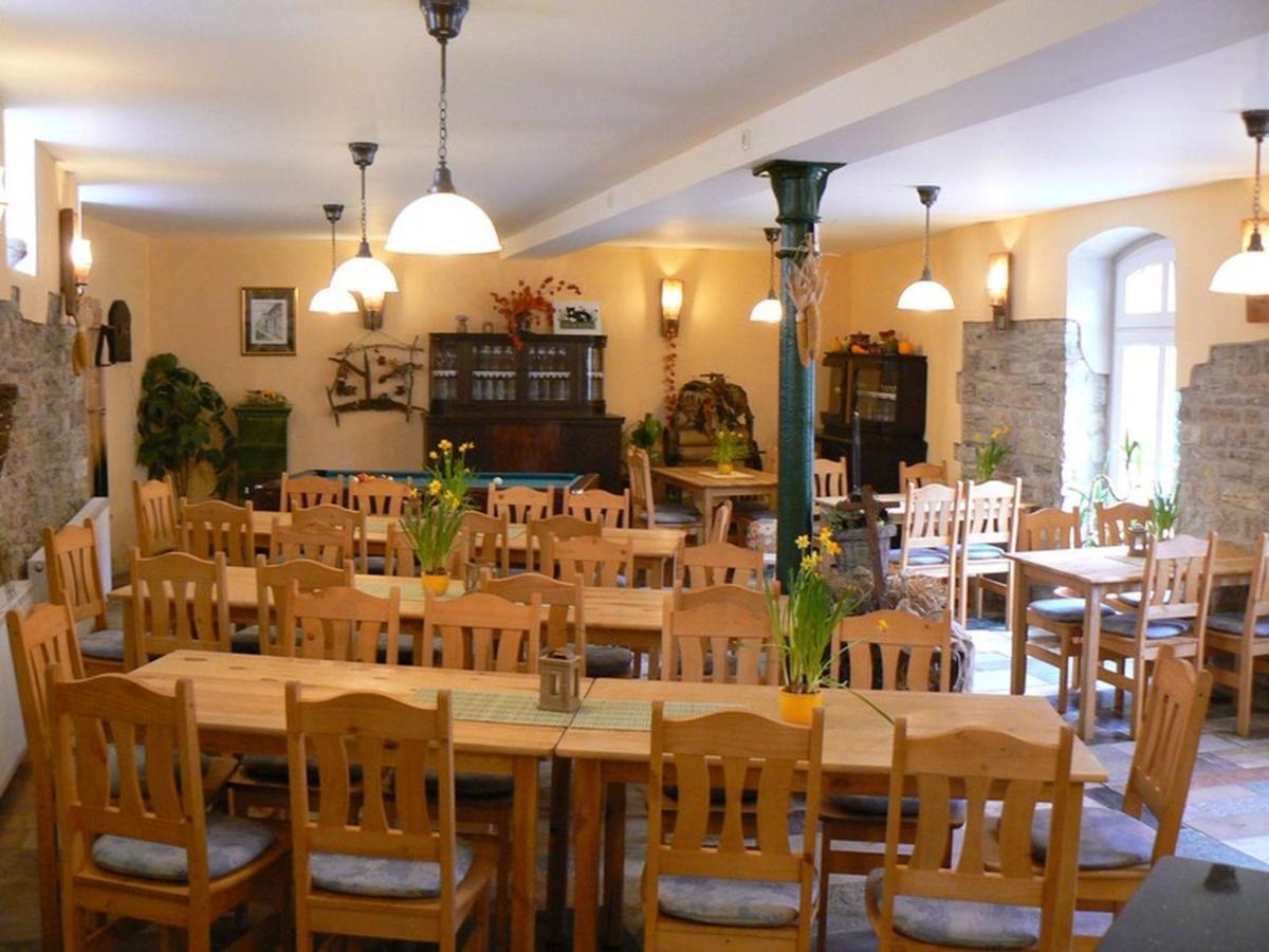 Pension Schuetze Daasdorf am Berge ภายนอก รูปภาพ