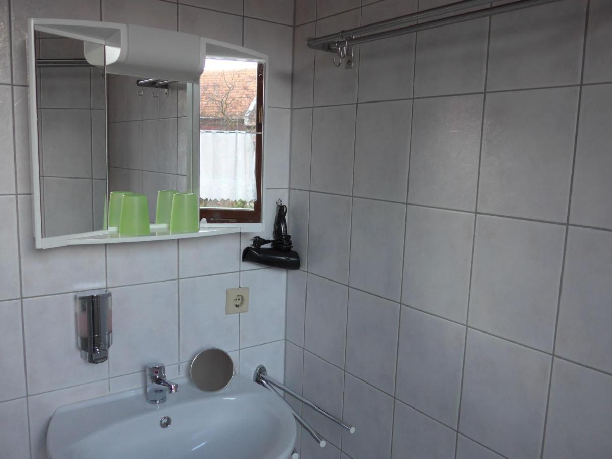 Pension Schuetze Daasdorf am Berge ภายนอก รูปภาพ